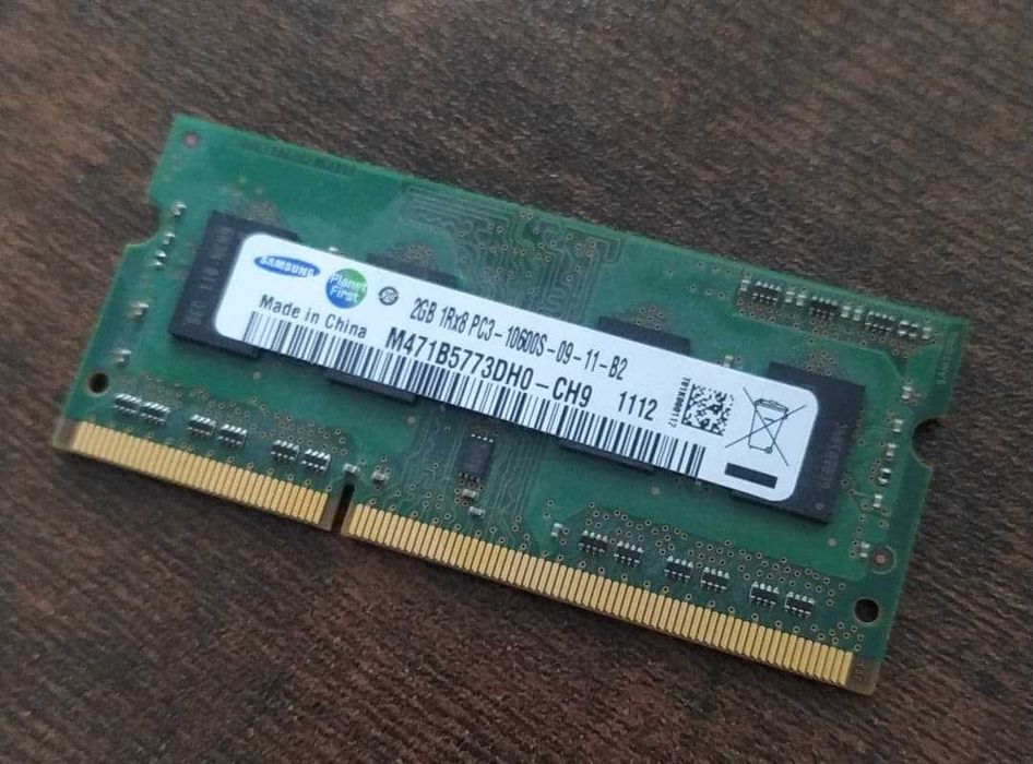 Pamięć ram Samsung 2gb DDR3 SO-DIMM 10600S