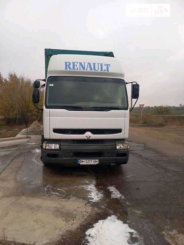 Наклейки на фуру тягач кабіну капот Рено Renault magnum