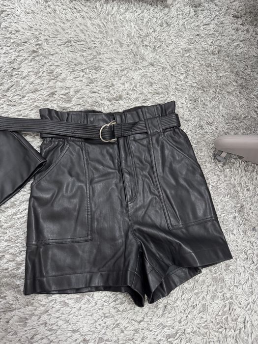Кожані шорти Zara