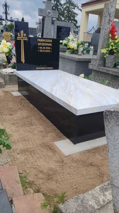Nagrobki w dobrej cenie, montaż w całej Polsce 3050zł.