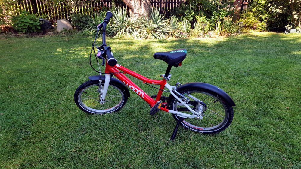 Rower Woom 3 czerwony, błotniki i stopka