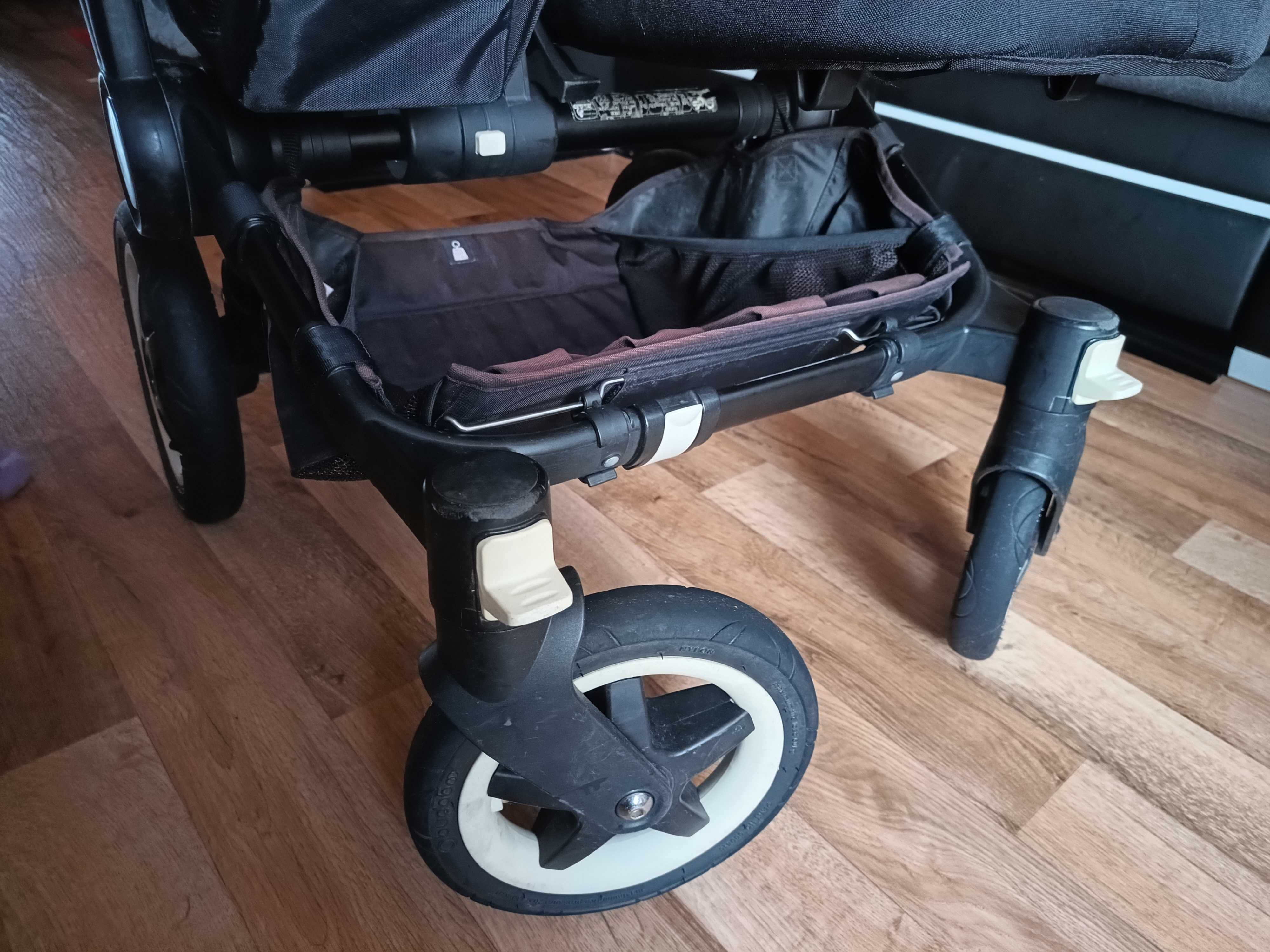Podwójny wózek Bugaboo Donkey dla bliźniaków lub rok po roku GIGA zest