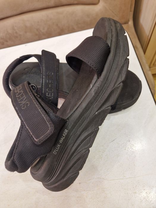 Босоножки фирмы Sketchers, 39 размер,в доброму стані