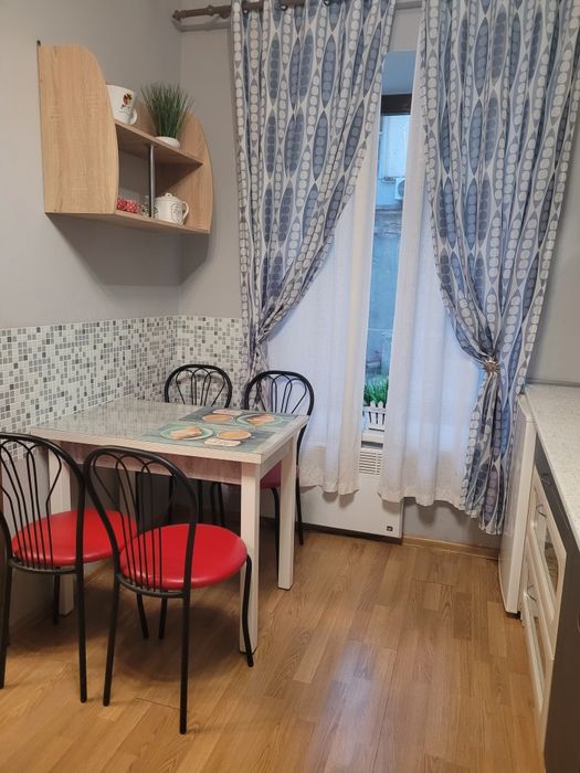 ЦЕНТР ,СДАЁТСЯ ПОСУТОЧНО от хозяина , прекрасная локация!