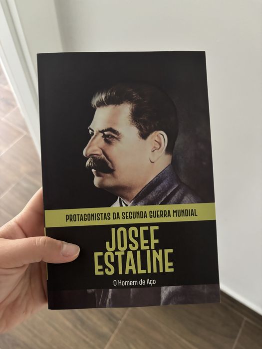 Livro da Coleção da 2.ª Guerra Mundial - Josef Stalin