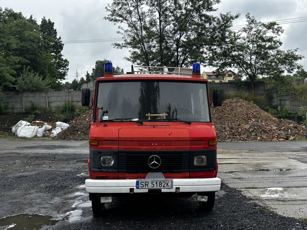 Mercedes benz 608D straż pożarna zabytek