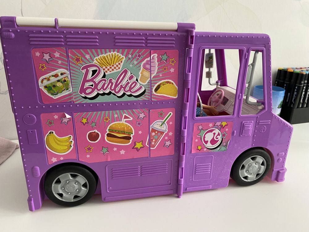 Kamper Barbie Food Track