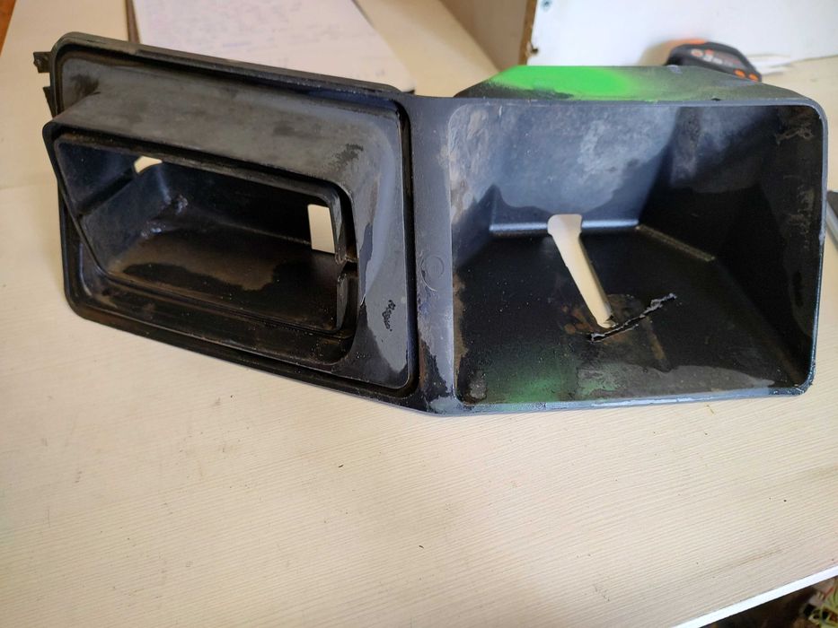 Plastik (obudowa) lampy CASE 5120 - 5150 nr kat. 1,331114C1