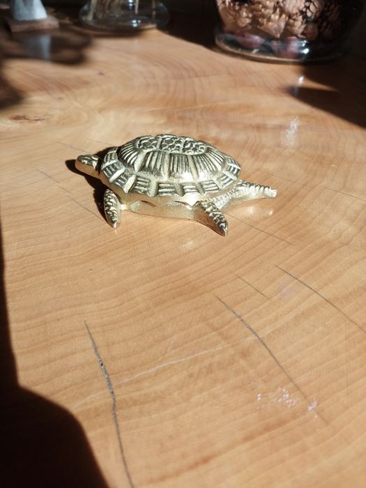 Żółw mosiężny popielniczka