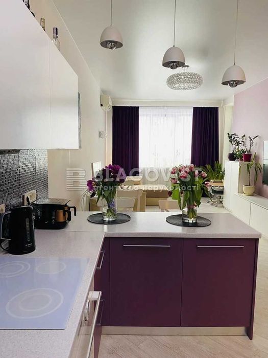 Продам 1-кімнатну квартиру в ЖК Смарагдовий!