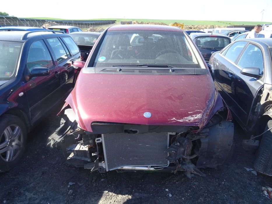 Mercedes B200 2006 lakier(597) na części maska drzwi klapa zderzak