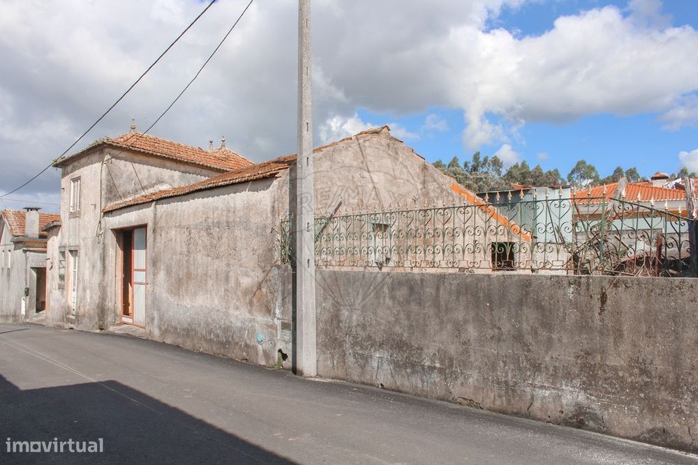 Moradia T4 para venda