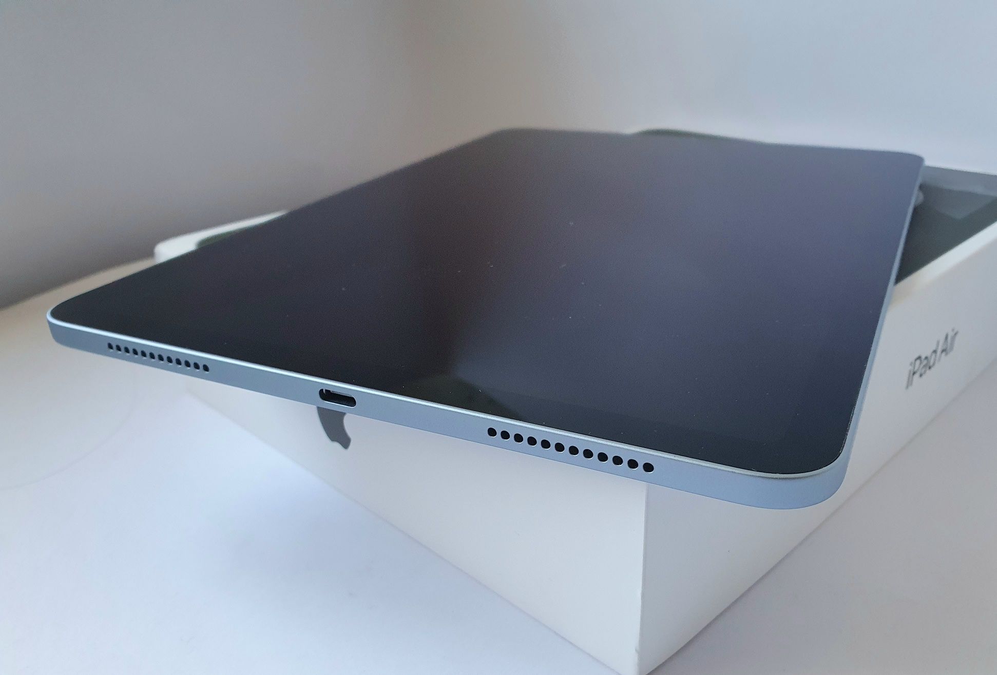 iPad Air 4 256GB wifi  A2316 Sky Blue SN робочій цілий подарунок!