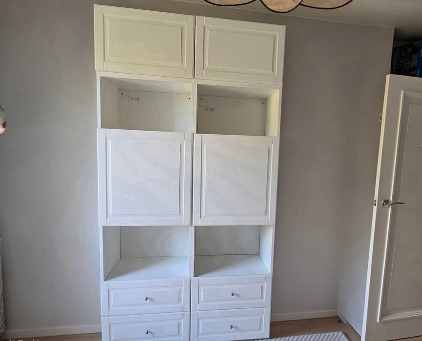 Zestaw mebli/regał/szafki Besta IKEA, biały, stan bardzo dobry
