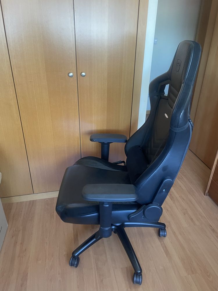 Cadeira Gaming noblechairs – Excelente Estado