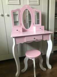Toaletka różowa dla dziewczynki stolik na kosmetyki
