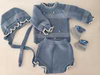 Tapa fraldas, camisola, botinhas e gorro de malha 0-3 meses