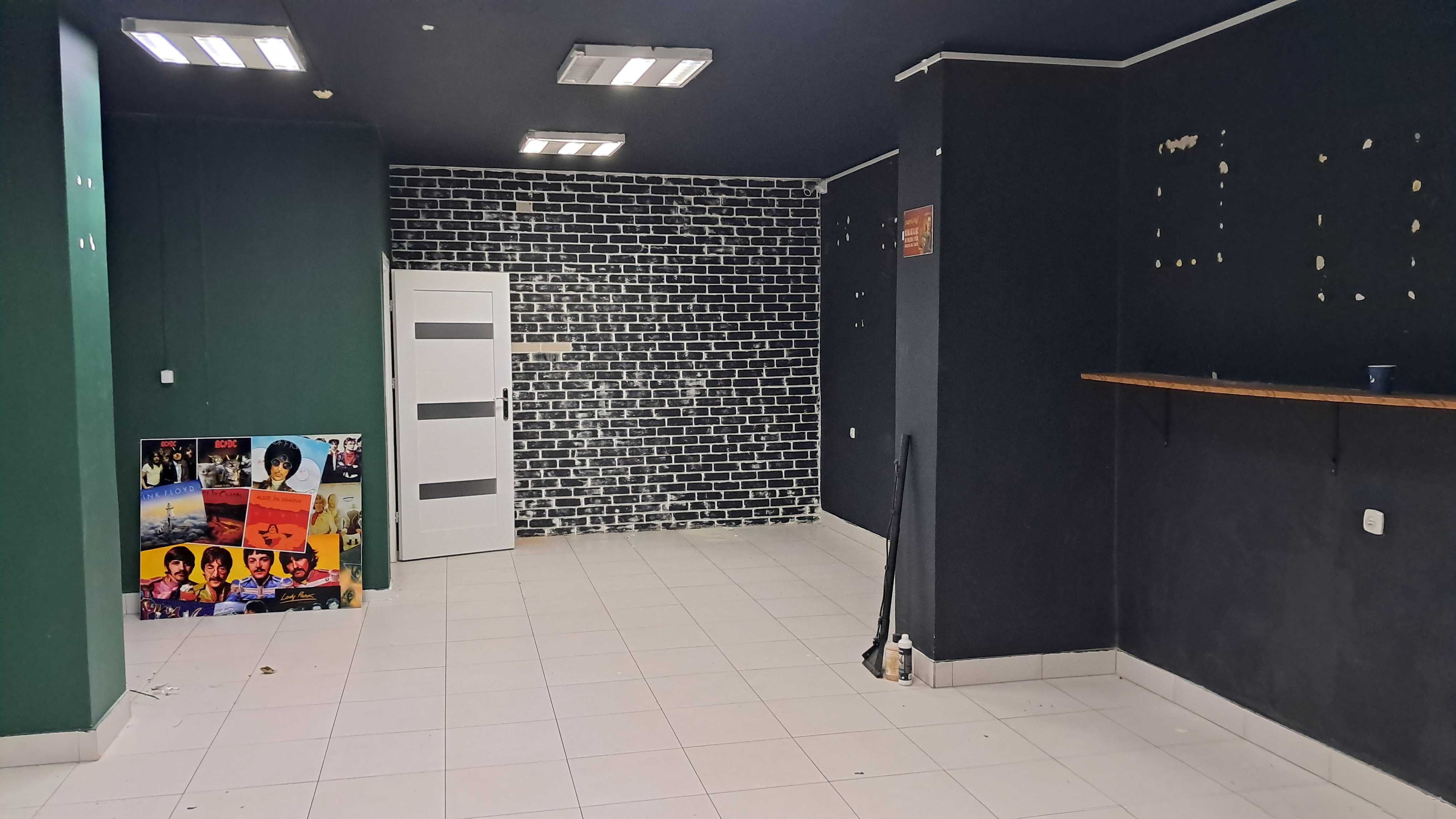 Lokal handlowy w Tomaszowie Maz., Pl. Kościuszki, ŚCISŁE CENTRUM