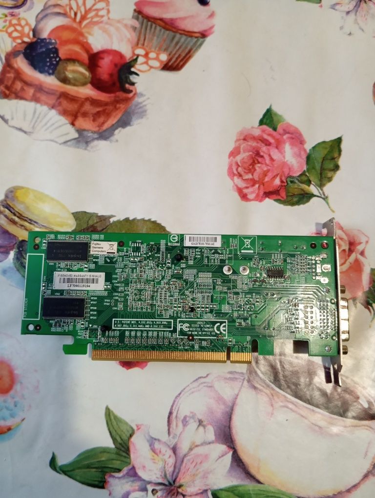 Видео карта nVidia 6200LE 128MB