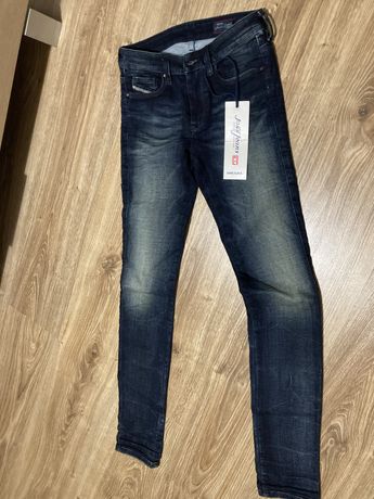 jeansy dżinsy Diesel rozmiar 23 damskie