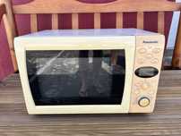 Microondas Panasonic branco