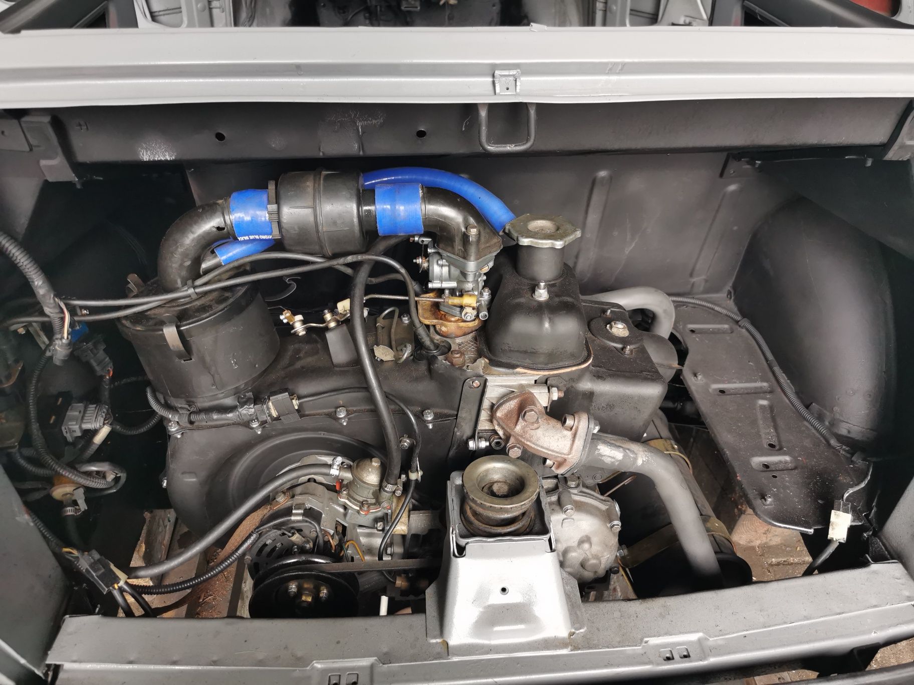 Fiat 126p po remoncie z otwieranym dachem