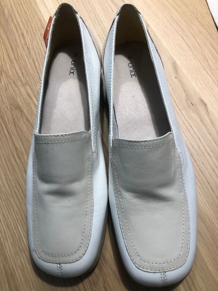 Buty wkładane Danija nowe r.38