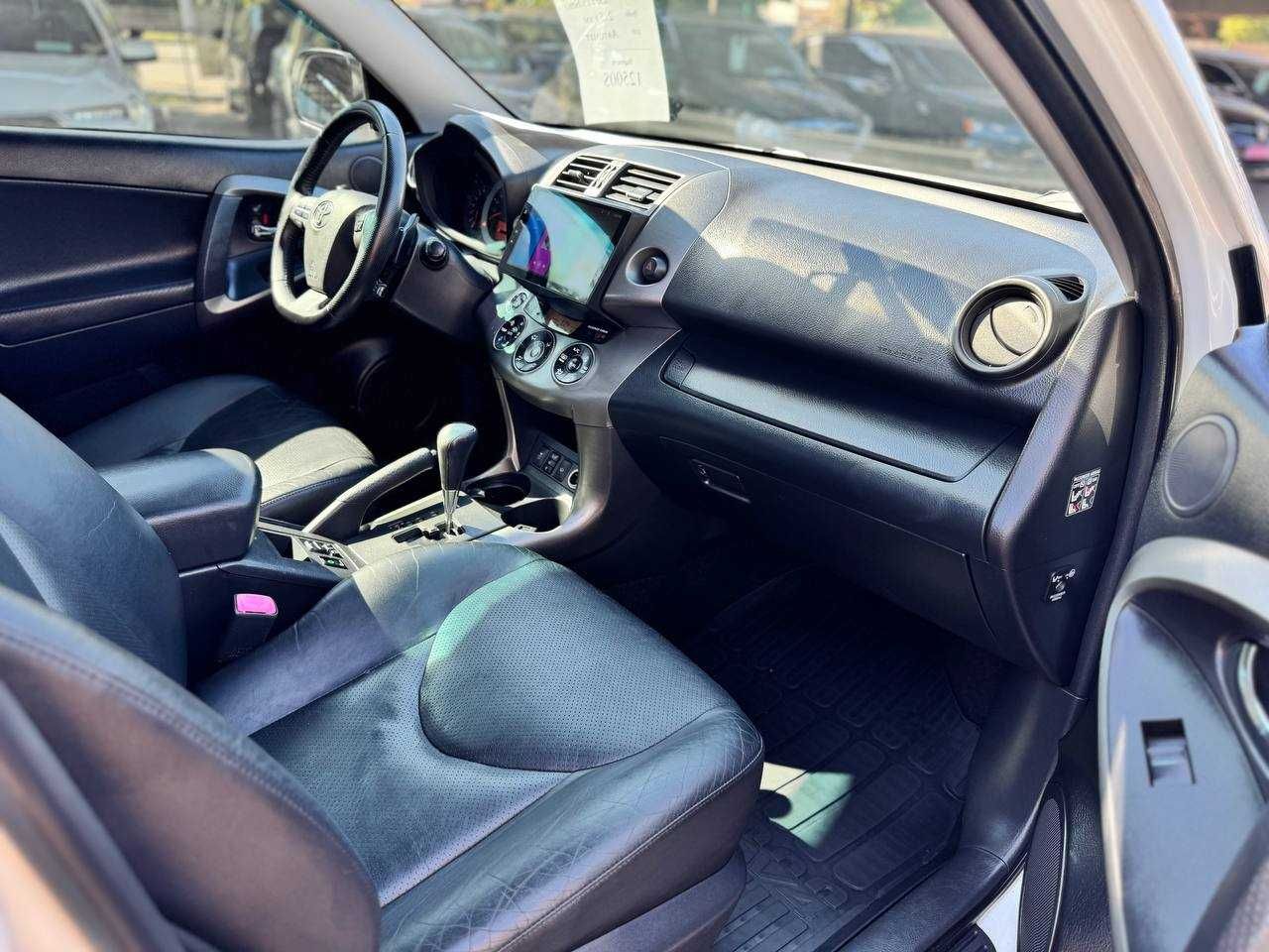 Toyota Rav 4 2010p