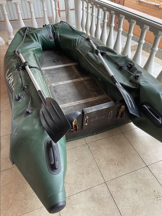 KOLIBRI KM-300D Ризиновий човен під мотор