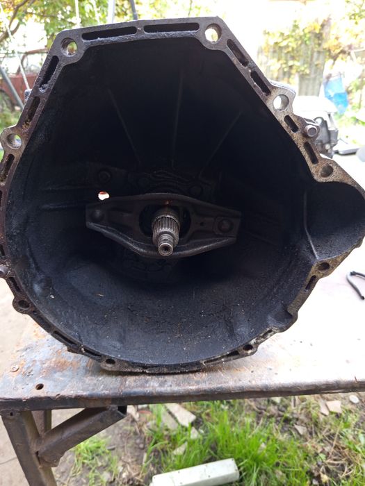 Коробка передач механіка Мерседес