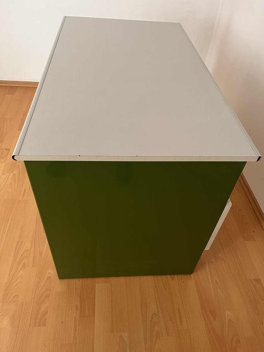 Biurko metalowe zielono biale