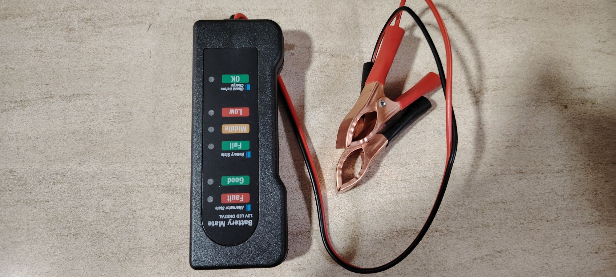 Medidor de bateria auto.