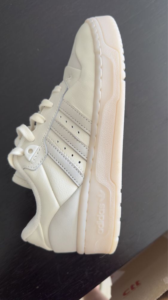 Sapatilhas Adidas RIVALRY LOW 36 2/3
