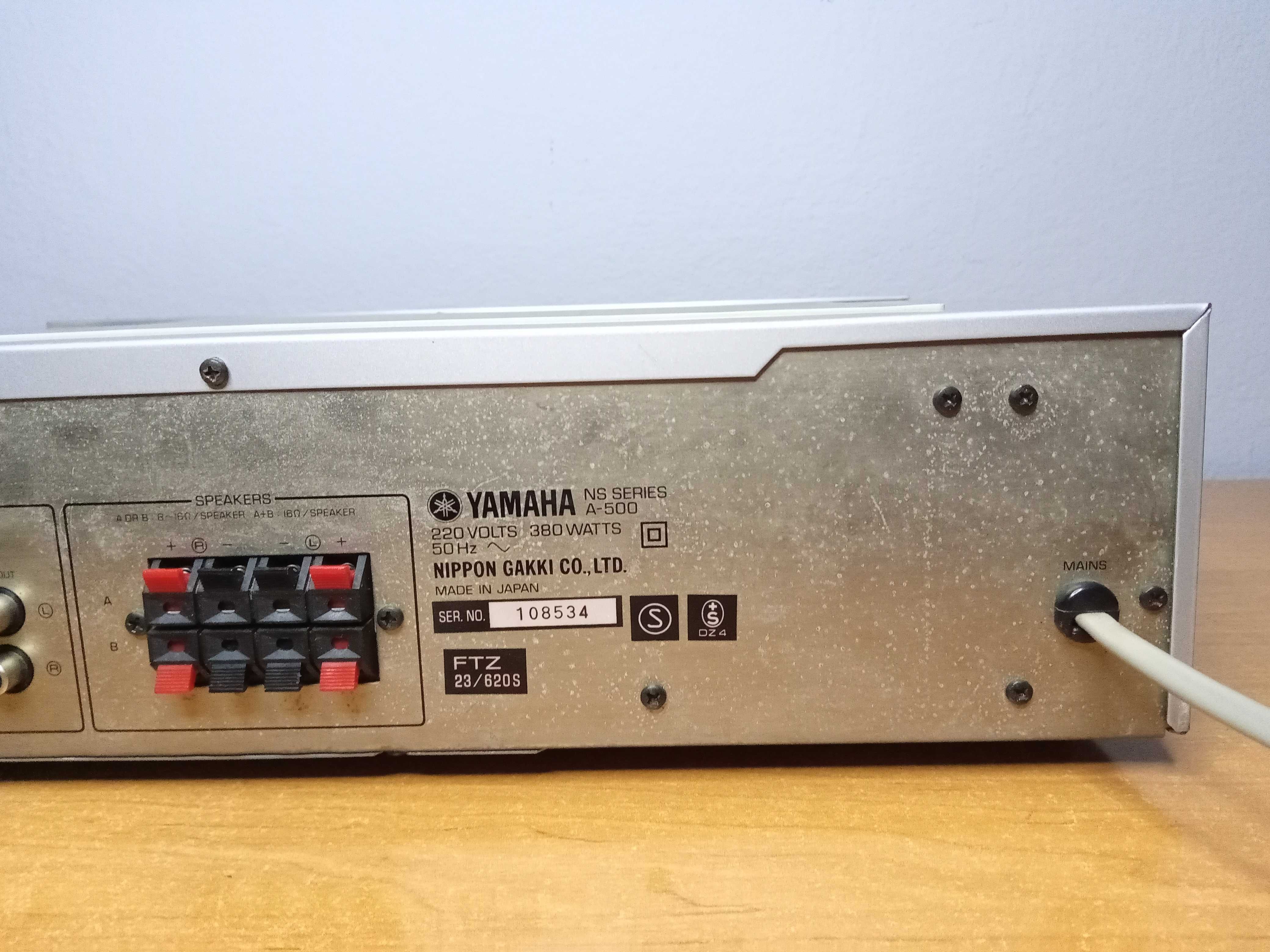 Yamaha A-500 wzmacniacz stereo srebrny Japan