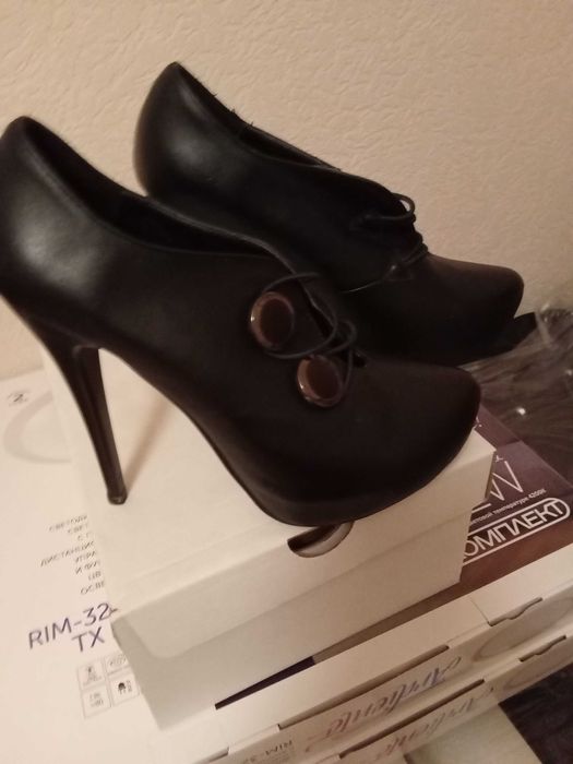 Ботинки женские кожа