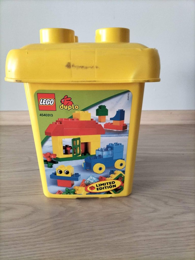 Lego duplo - klocki wraz z pojemnikiem