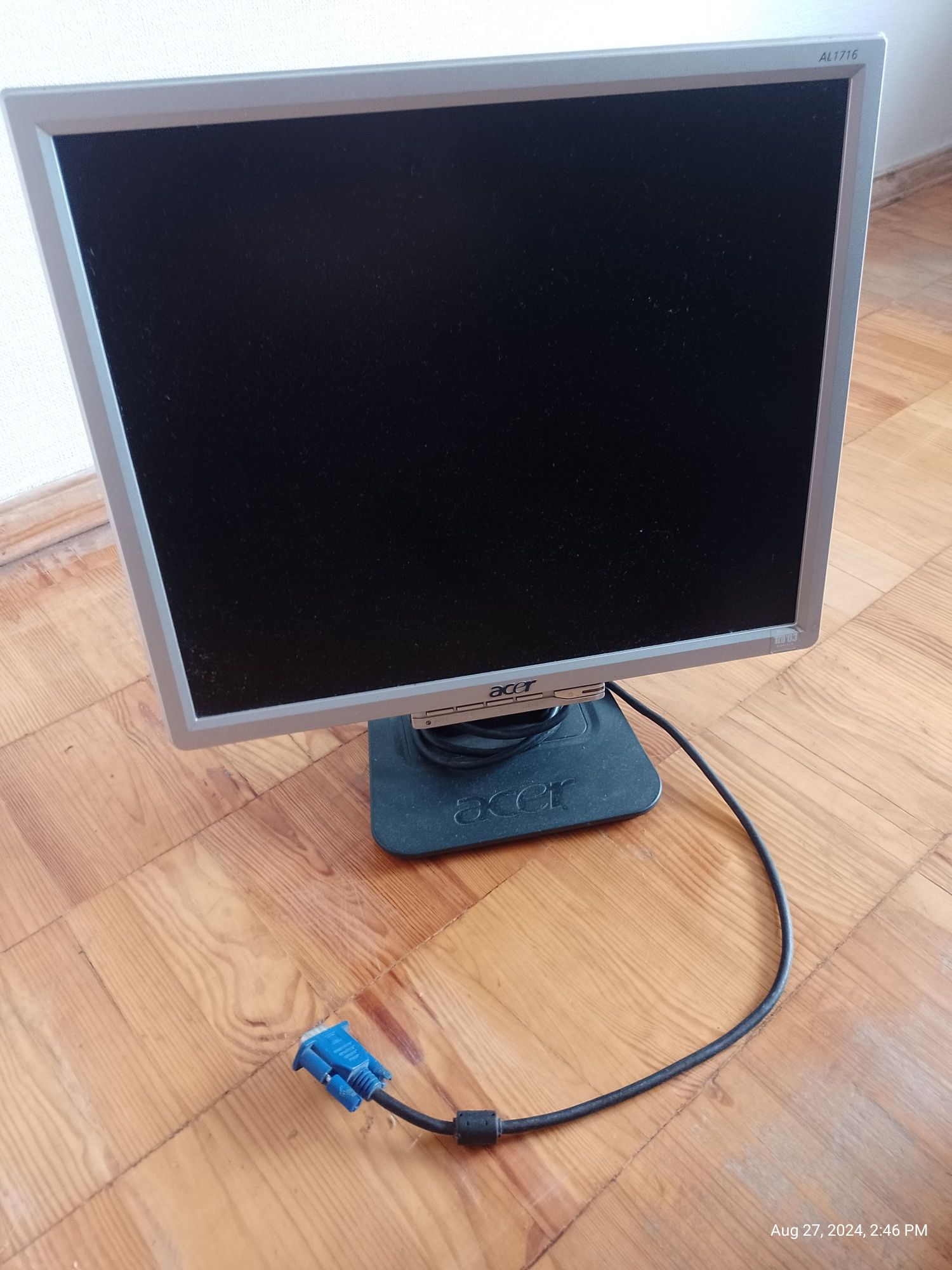 Продам мониторы Б/У