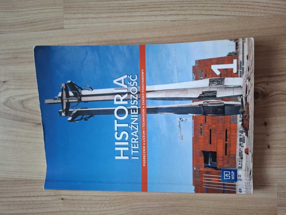 Książka "Historia i teraźniejszość" do 1 klasy liceum
