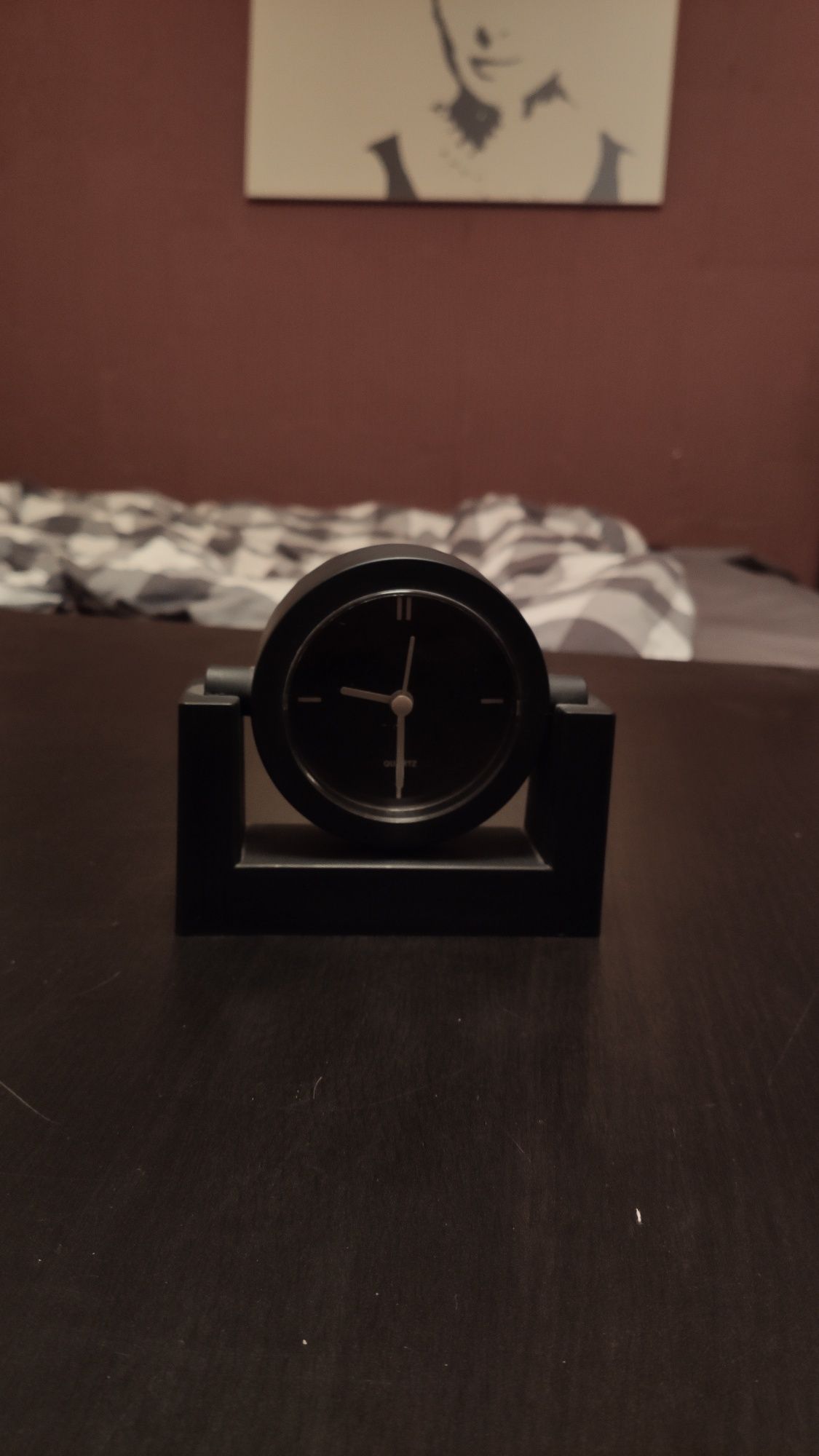 Zegar na biurko czarny