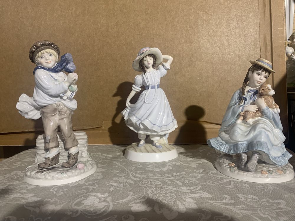 Английские фарфоровые статуэтки COALPORT