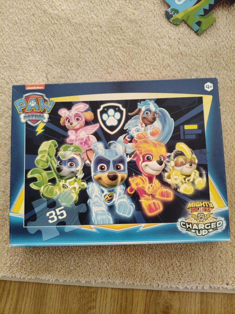 Brinquedos e Puzzles criança