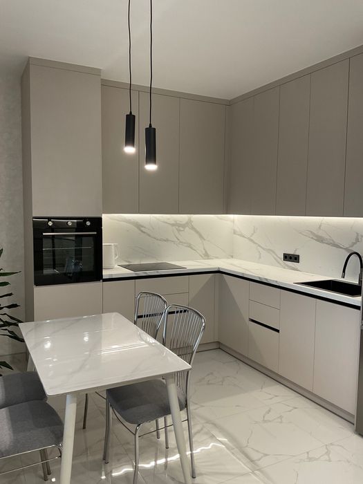 Ціну знижено. Оренда затишного пів будинку біля лісу з підвалом.