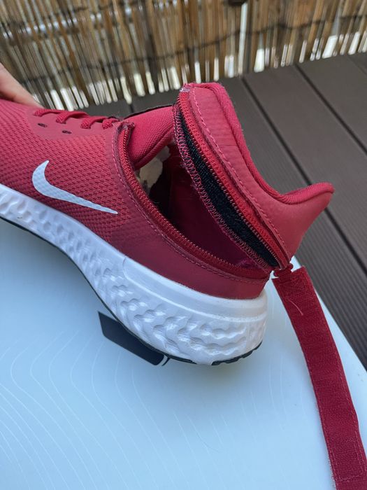 Nike Revolution 5 FlyEase size:41