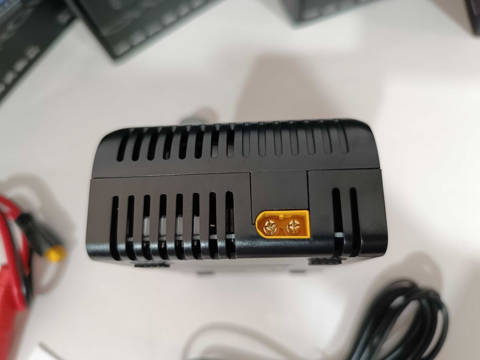 Зарядний блок Smart Charger HTRC P20 для АКБ LiFePO4, Li-ion, AGM, GEL