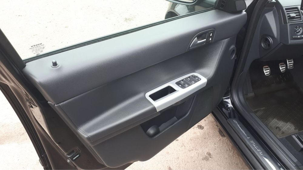 Volvo V50 2012  1,6D MT (114 к. с.)