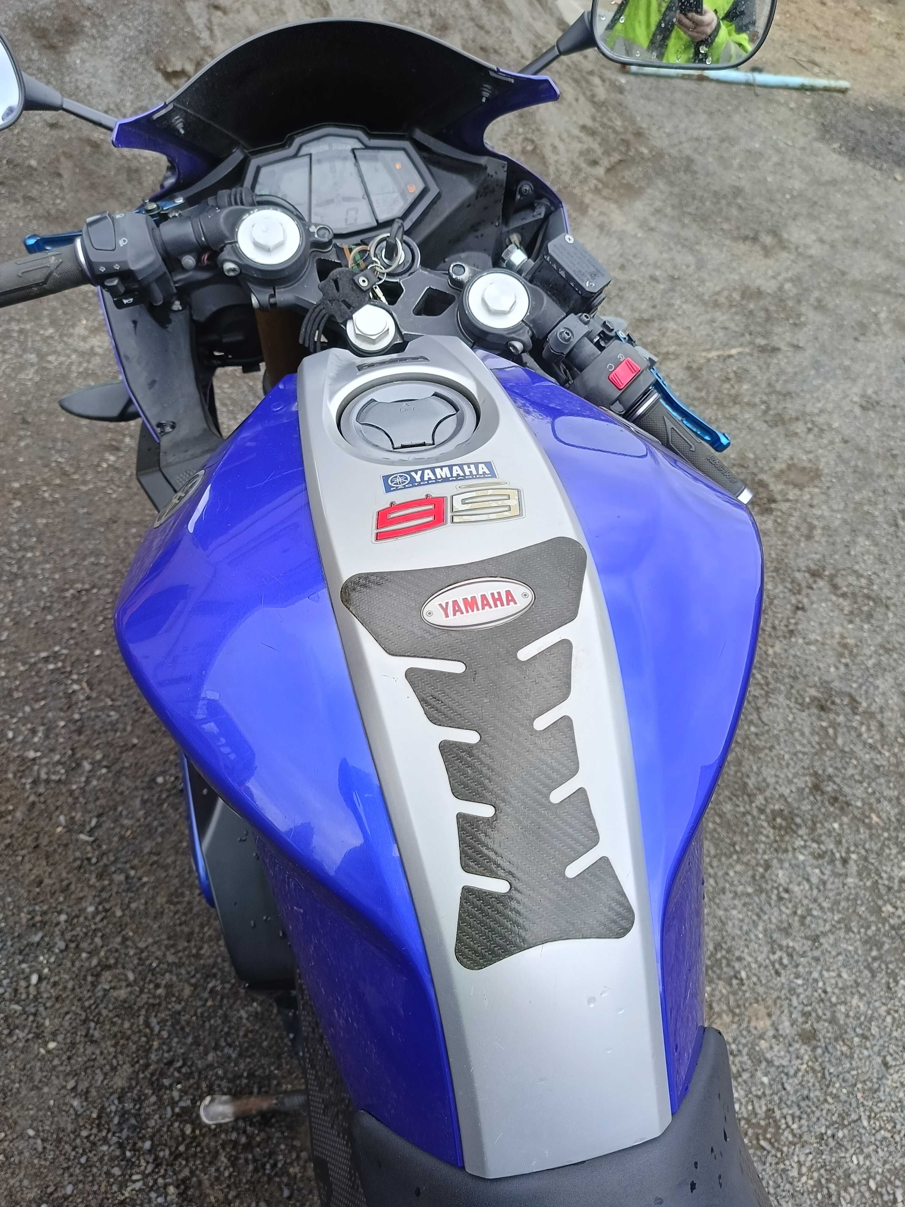 Motocykl Yamaha YZF R125