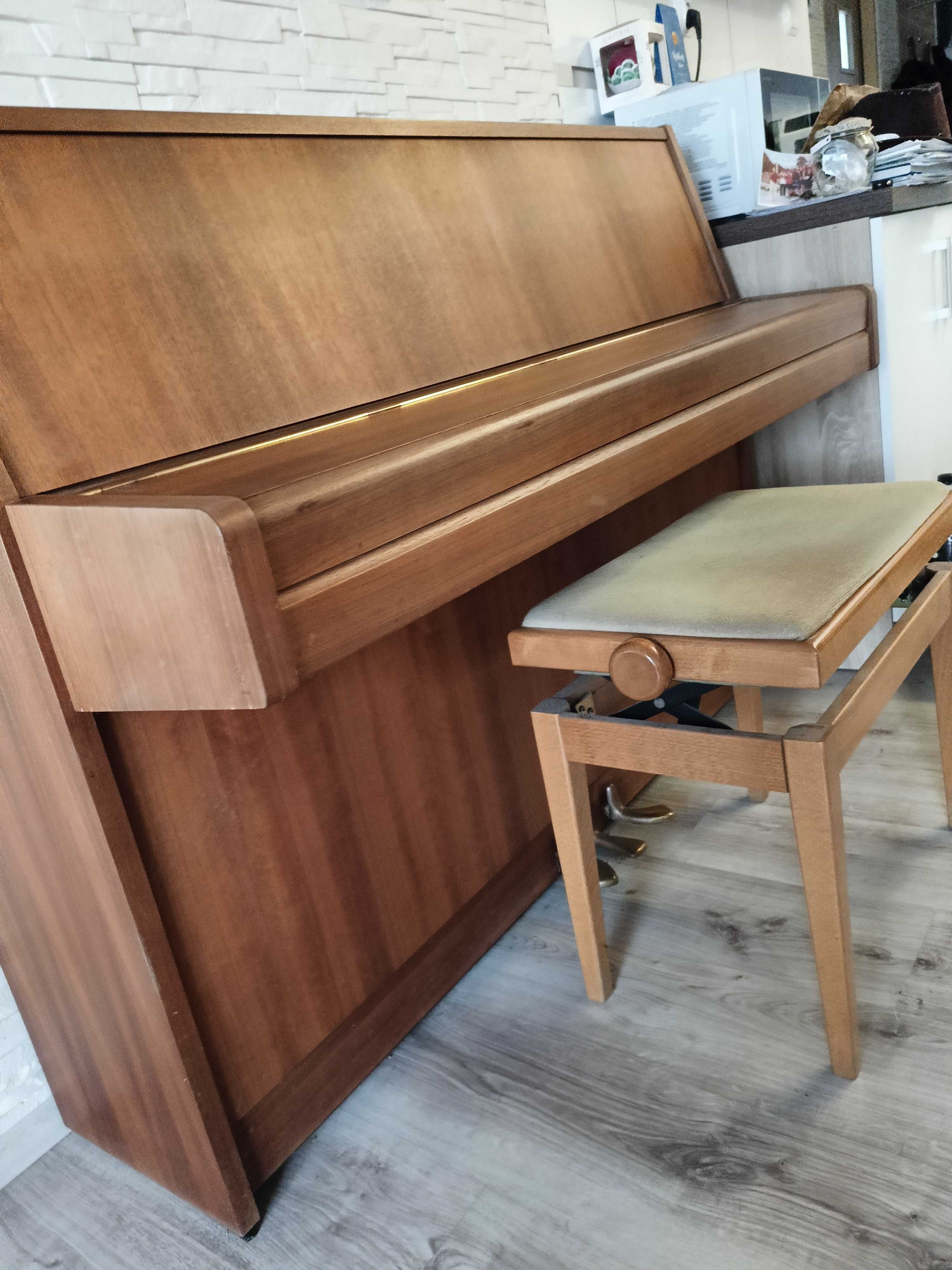 Pianino Yamaha lata 70-te