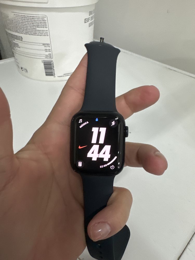 Apple watch SE 2023