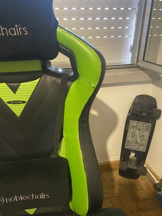Cadeira gaming noblechair epic