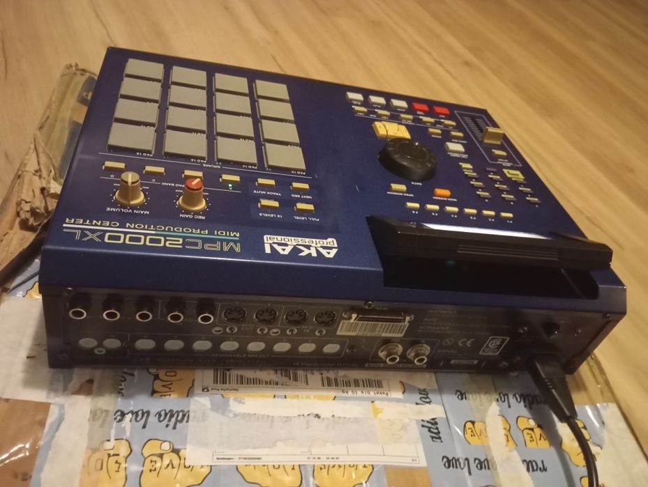 MPC 2000 xl special edition caixa original leitor cf RAM max